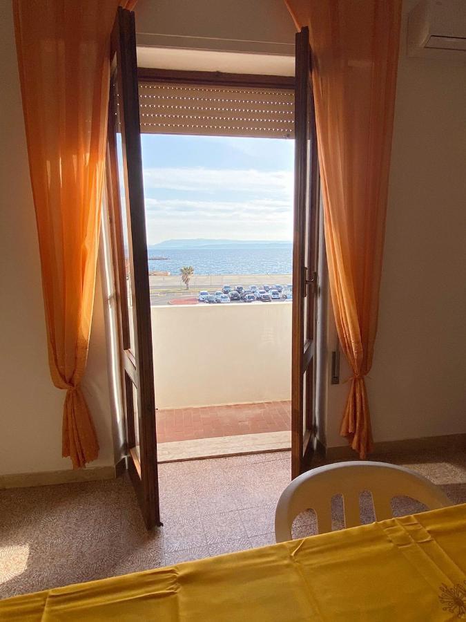 I Fenicotteri - Appartamenti Sul Mare Calasetta Ngoại thất bức ảnh